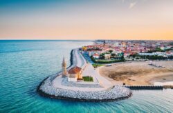Strandurlaub in Italien: 4 Tage im 3* Hotel am Strand mit Halbpension Plus nur 166€