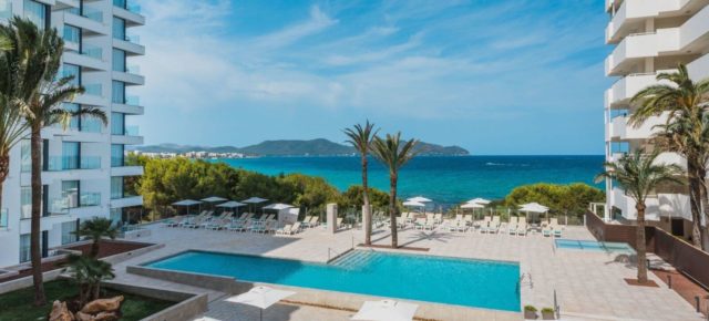 Traumurlaub auf Mallorca: 8 Tage Cala Millor im TOP 4* Hotel mit Halbpension, Flug, Transfer & Zug ab 714€