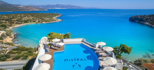 Kreta-Kracher: 8 Tage im TOP 4* Hotel mit traumhafter Wasserlage, All Inclusive & Flug nur 588€