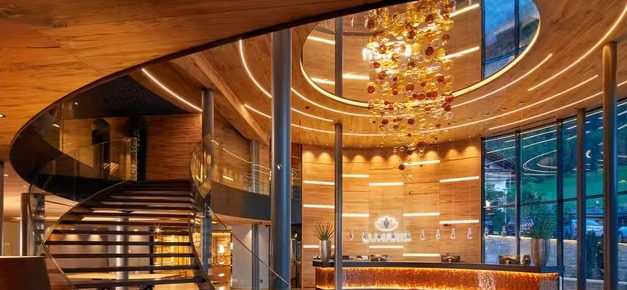 Luxus in Südtirol: 3 Tage im TOP 5* Wellnessresort mit Premium-inclusive & vielen Extras um 387€