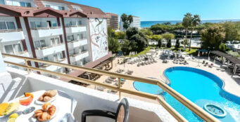 Spanien Kracher: 6 Tage Costa Brava ins strandnahe 4* Hotel mit Halbpension & Flug NUR 2...