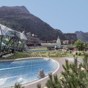 Aqua Dome in Tirol: 2 Tage Wellness im TOP 4.5* Hotel mit Panoramablick, Halbpension & Therme ab 179€
