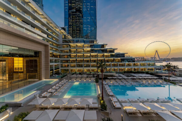 Dubai Five Luxe Hotel