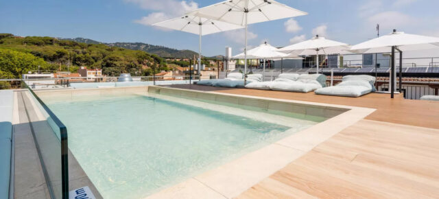 Spanien-Preisknaller: 6 Tage Costa Brava im tollen 4* Hotel am Strand mit Halbpension & Flug ab 352€
