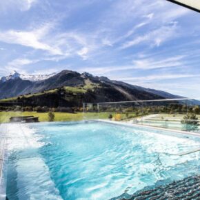 Auszeit in den Alpen: 2 Tage Wellnesstraum im TOP 4* Tauern Spa inkl. Halbpension & Extras ab 163€