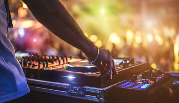 dj am pult