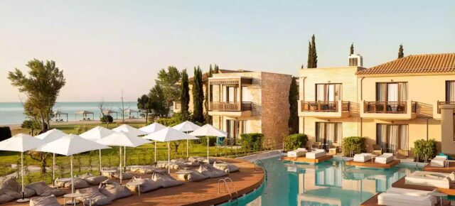 Griechischer Traumurlaub: 6 Tage im TOP 5* Hotel mit Halbpension, Flug & Transfer nur 370€