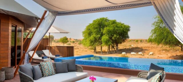 Luxus in der Wüste: 8 Tage im 5.5* The Ritz-Carlton Ras Al Khaimah mit Privatpool, Frühstück, Direktflug & Transfer um 2504€