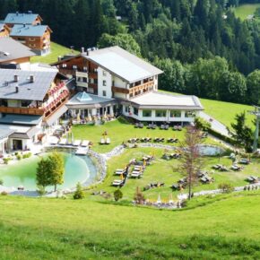 Nachhaltige Auszeit in Österreich: 3 Tage im TOP 4* Hotel mit Halbpension ab 229€