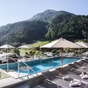 Auszeit in St. Anton: 3 Tage im nachhaltigen TOP 4* Hotel inkl. Halbpension &...