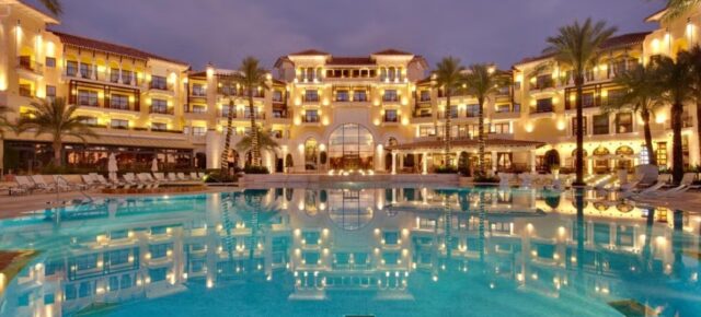 Luxusurlaub an der Küste Spaniens: 7 Tage Luxus im sehr guten 5* Hotel & Flug ab 279€