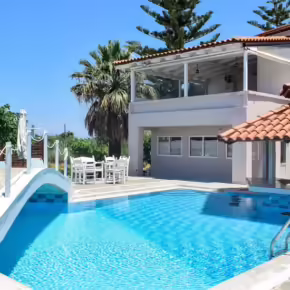 Last Minute im August nach Kreta: 8 Tage inkl. sehr gutem 3* Hotel & Flug NUR...