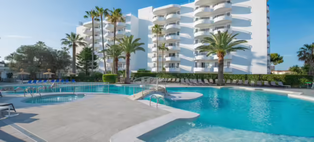 Familien-Schnäppchen: 7 Tage Mallorca im TOP 3* Hotel mit Frühstück & Flug nur 956€