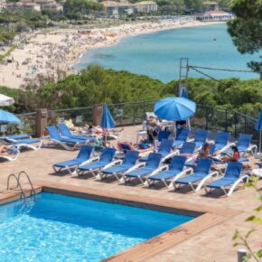 Single-Trip nach Spanien: 7 Tage Costa Brava im 4* Hotel mit Halbpension und Flug...