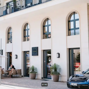 Maximaler Komfort, minimaler Preis: 5 Tage Montenegro im 4* Hotel inkl. Flug & Gepäck